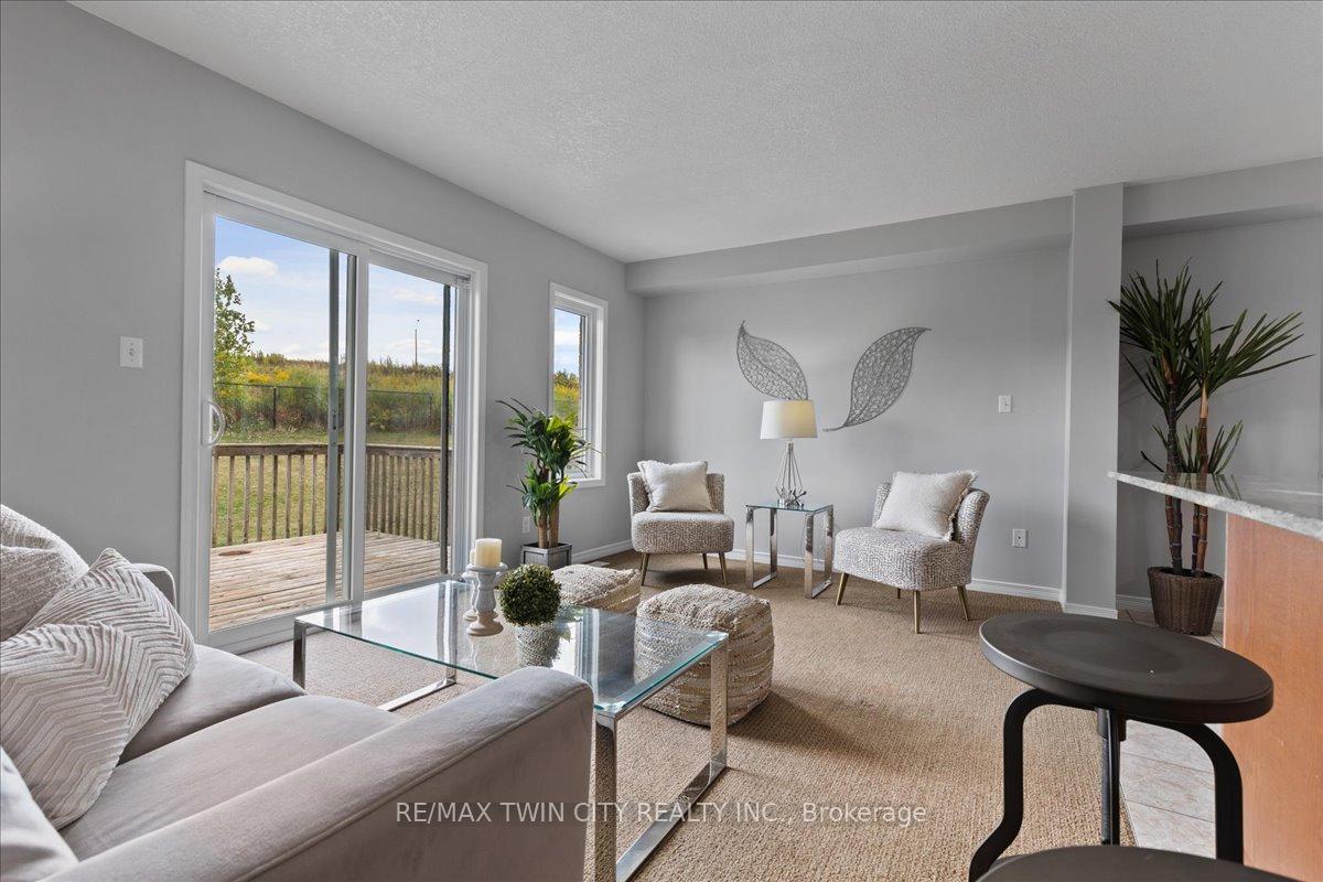 Photo 13 of 260 Countrystone Crescent, Kitchener — HOMEH