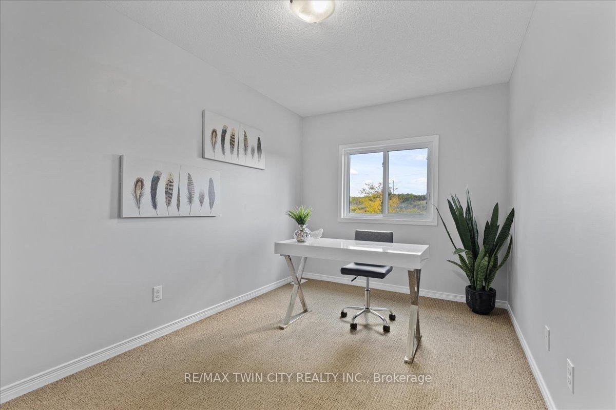 Photo 22 of 260 Countrystone Crescent, Kitchener — HOMEH