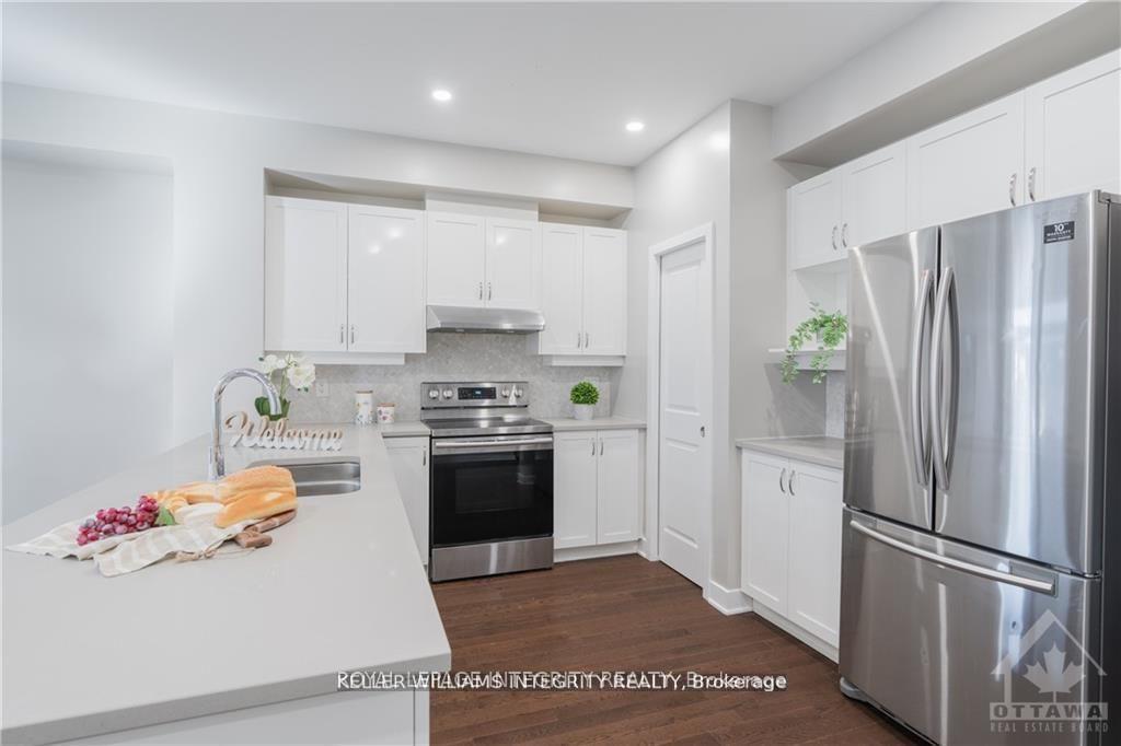 Photo 12 of 551 Triangle Street, Ottawa, Kanata - Emerald Meadows/Trailwest — HOMEH