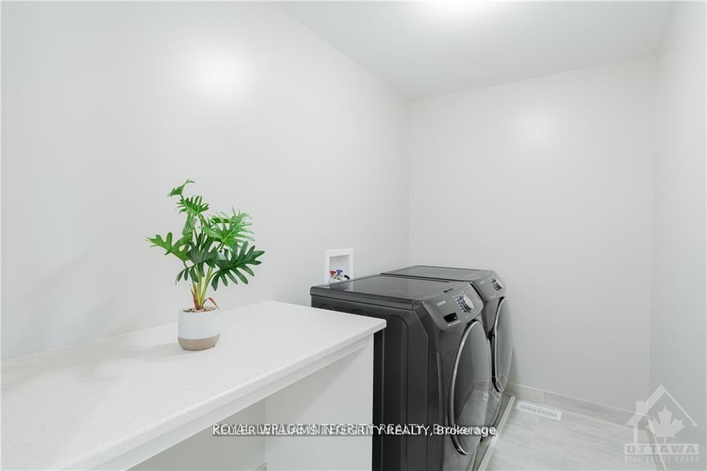 Photo 18 of 551 Triangle Street, Ottawa, Kanata - Emerald Meadows/Trailwest — HOMEH