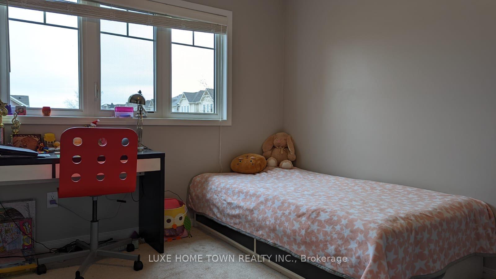 Photo 5 of 74 Glenvista Drive, Kitchener — HOMEH