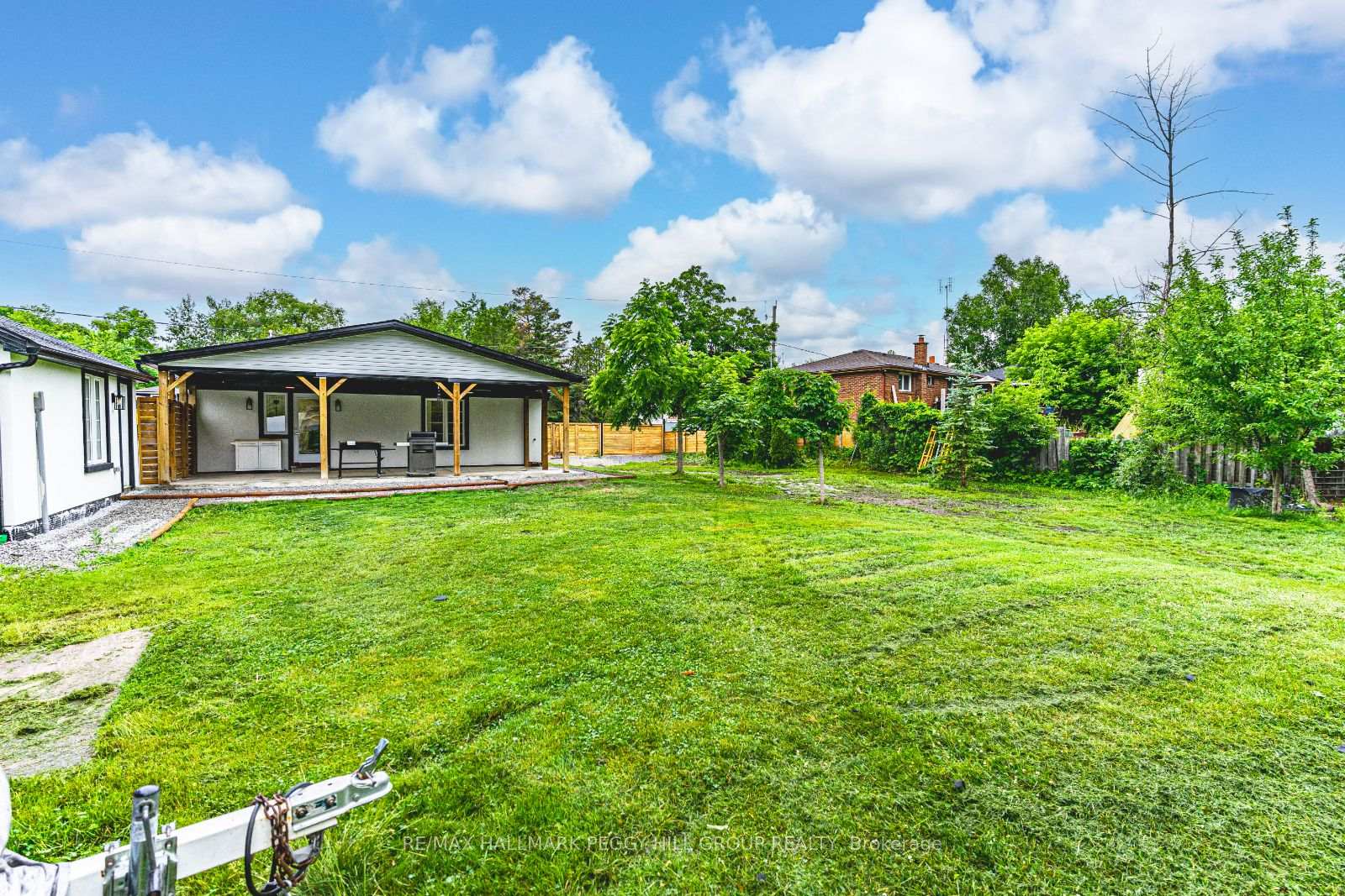 Photo 13 of 1011 Gilmore Avenue, Innisfil, Lefroy — HOMEH