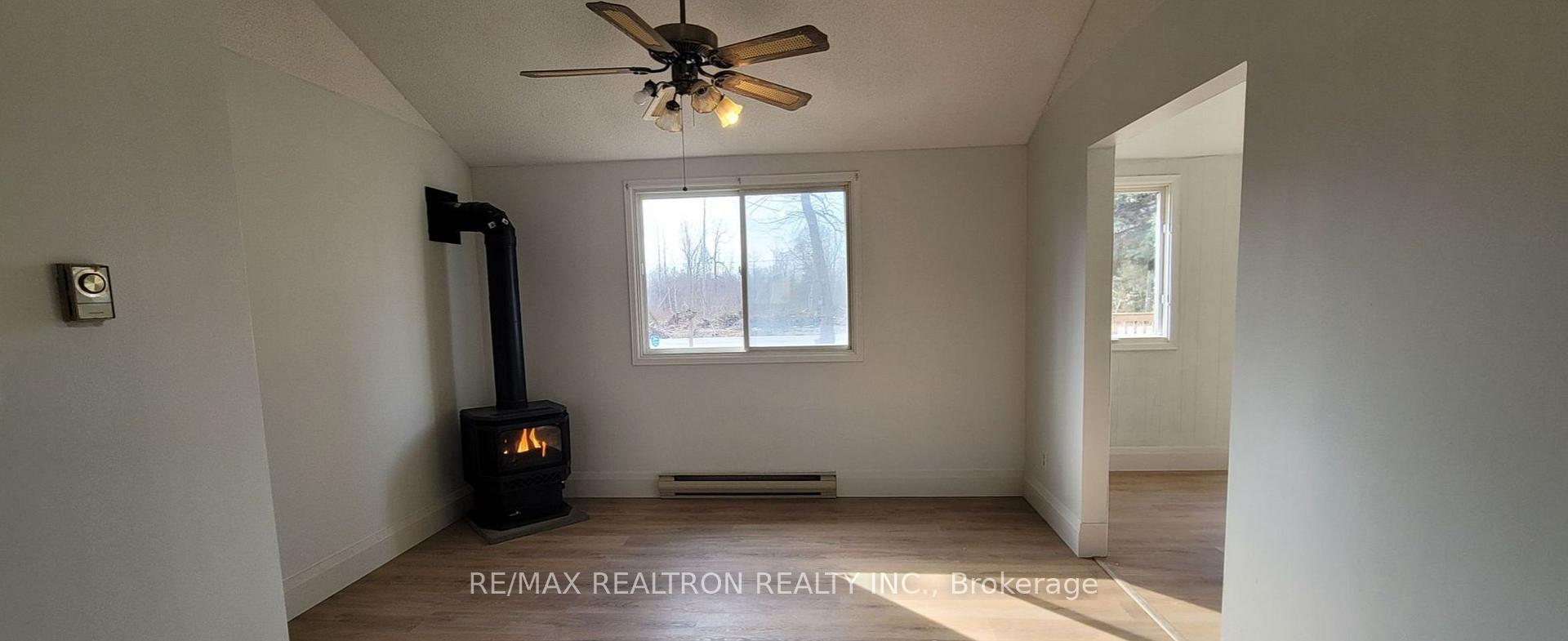 Photo 3 of 1050 Belle Aire Beach Road, Innisfil, Rural Innisfil — HOMEH