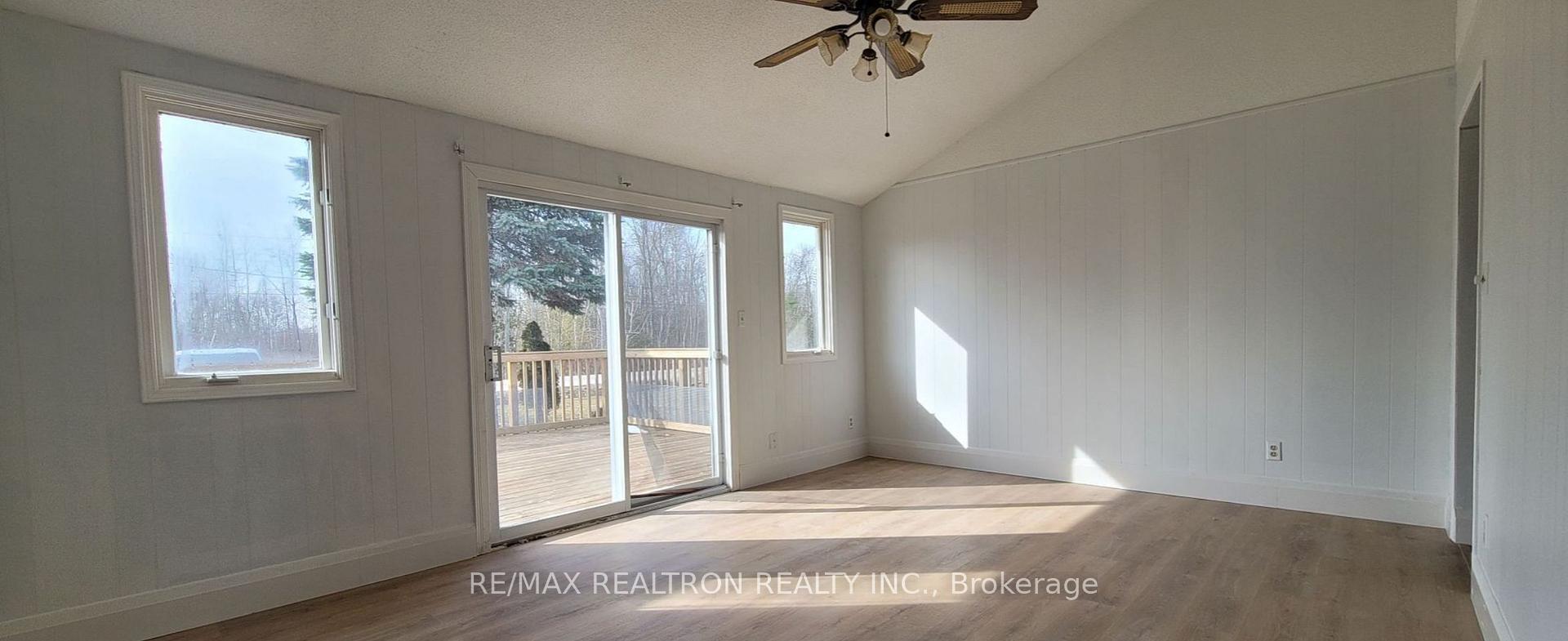 Photo 6 of 1050 Belle Aire Beach Road, Innisfil, Rural Innisfil — HOMEH