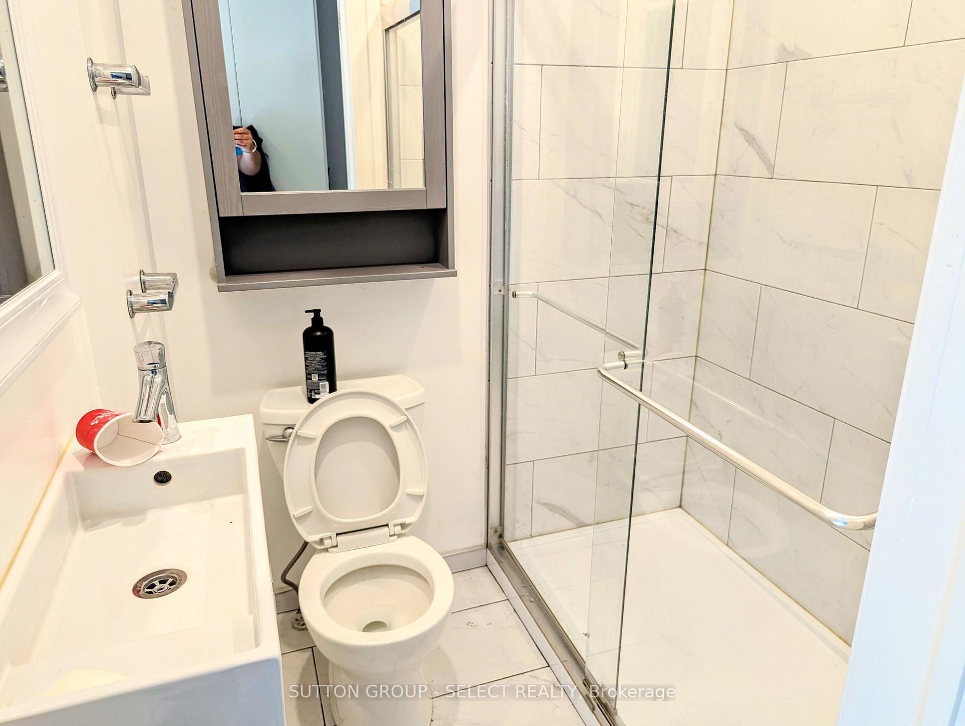 Photo 6 of 144 Mill Street, London, East F — HOMEH