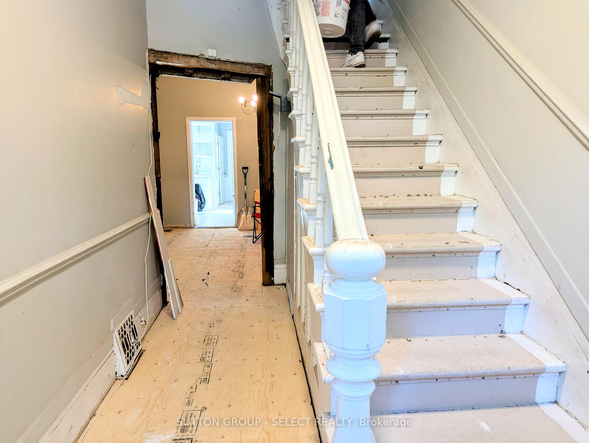 Photo 7 of 144 Mill Street, London, East F — HOMEH