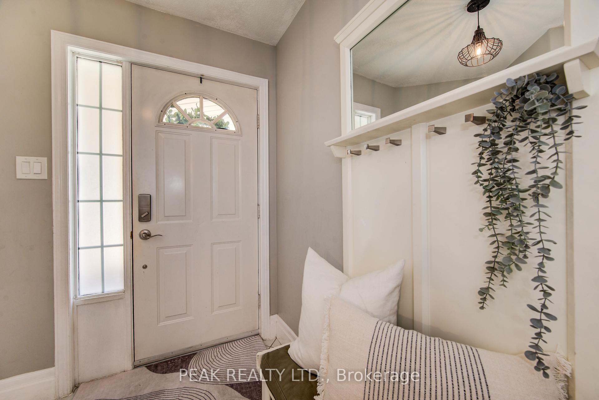 Photo 4 of 413 Hidden Creek Drive, Kitchener — HOMEH