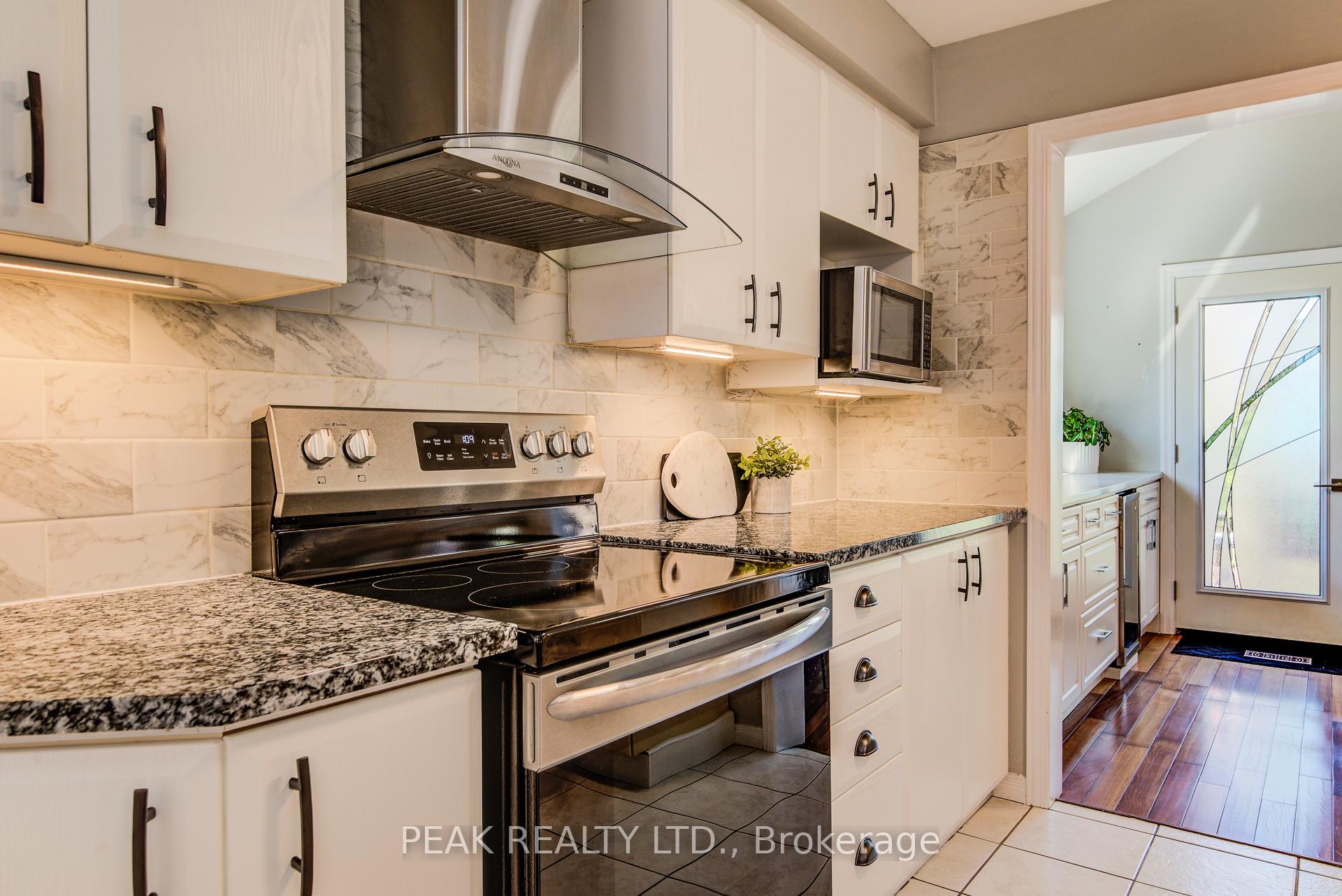Photo 11 of 413 Hidden Creek Drive, Kitchener — HOMEH
