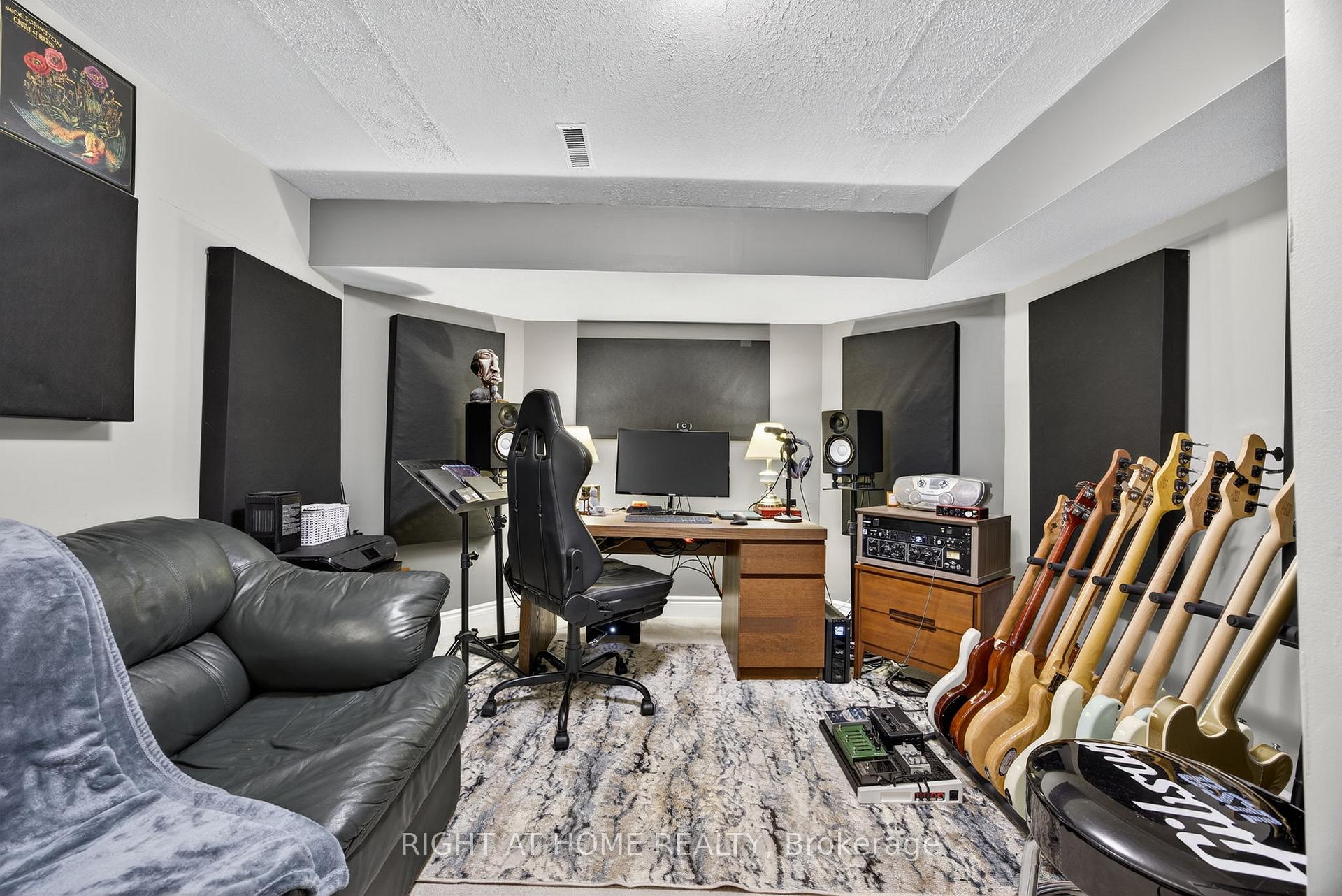 Photo 37 of 1012 Linden Street, Innisfil, Alcona — HOMEH