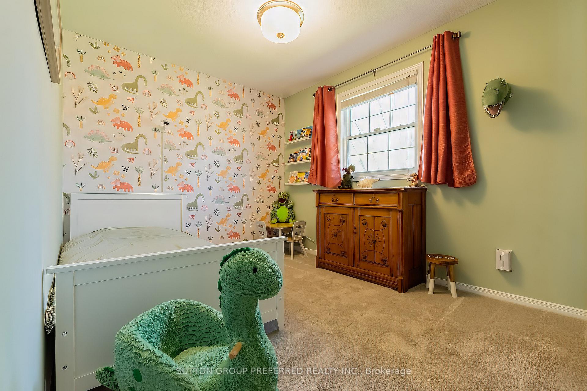 Photo 18 of 152 Princess Street, Lucan Biddulph, Lucan — HOMEH