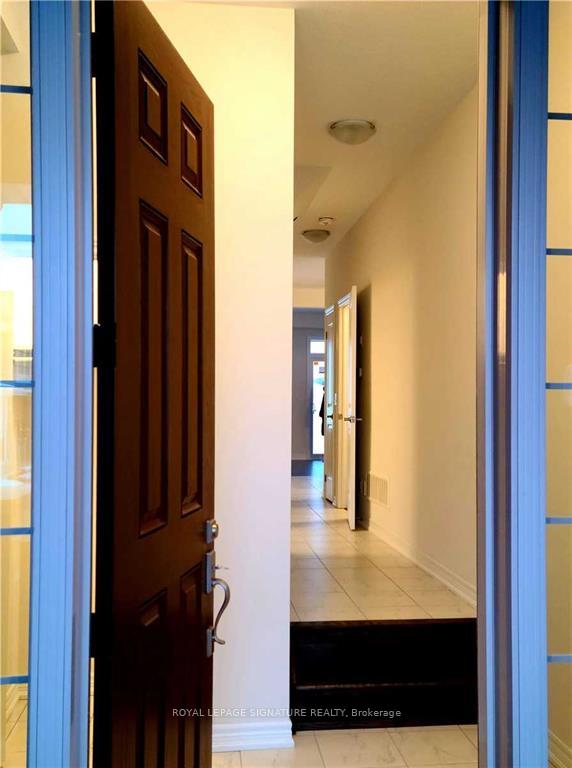 Photo 3 of 32 Reistwood Drive, Kitchener, Huron Park — HOMEH