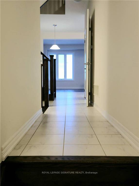 Photo 4 of 32 Reistwood Drive, Kitchener, Huron Park — HOMEH