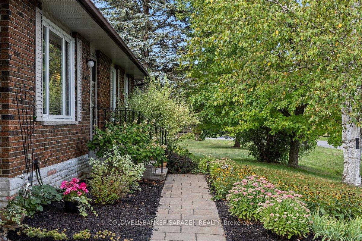 Photo 4 of 2303 Edward Kidd Crescent, Ottawa, North Gower — HOMEH