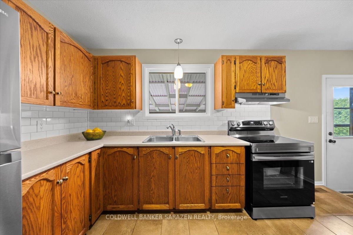 Photo 11 of 2303 Edward Kidd Crescent, Ottawa, North Gower — HOMEH