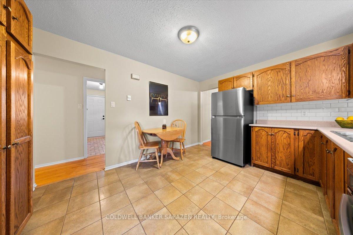 Photo 13 of 2303 Edward Kidd Crescent, Ottawa, North Gower — HOMEH