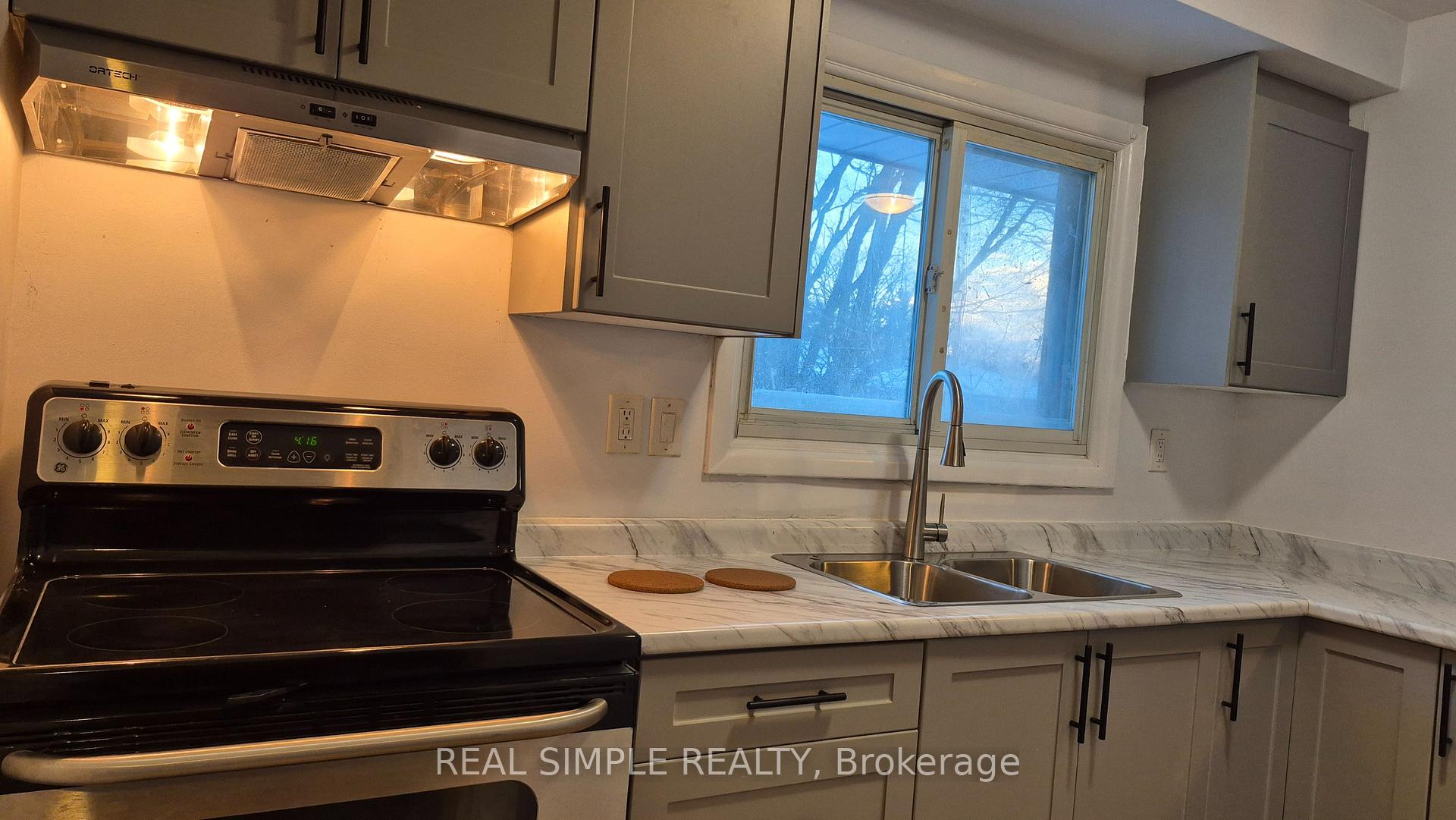 Photo 3 of 120 Irving Place, London, East D — HOMEH