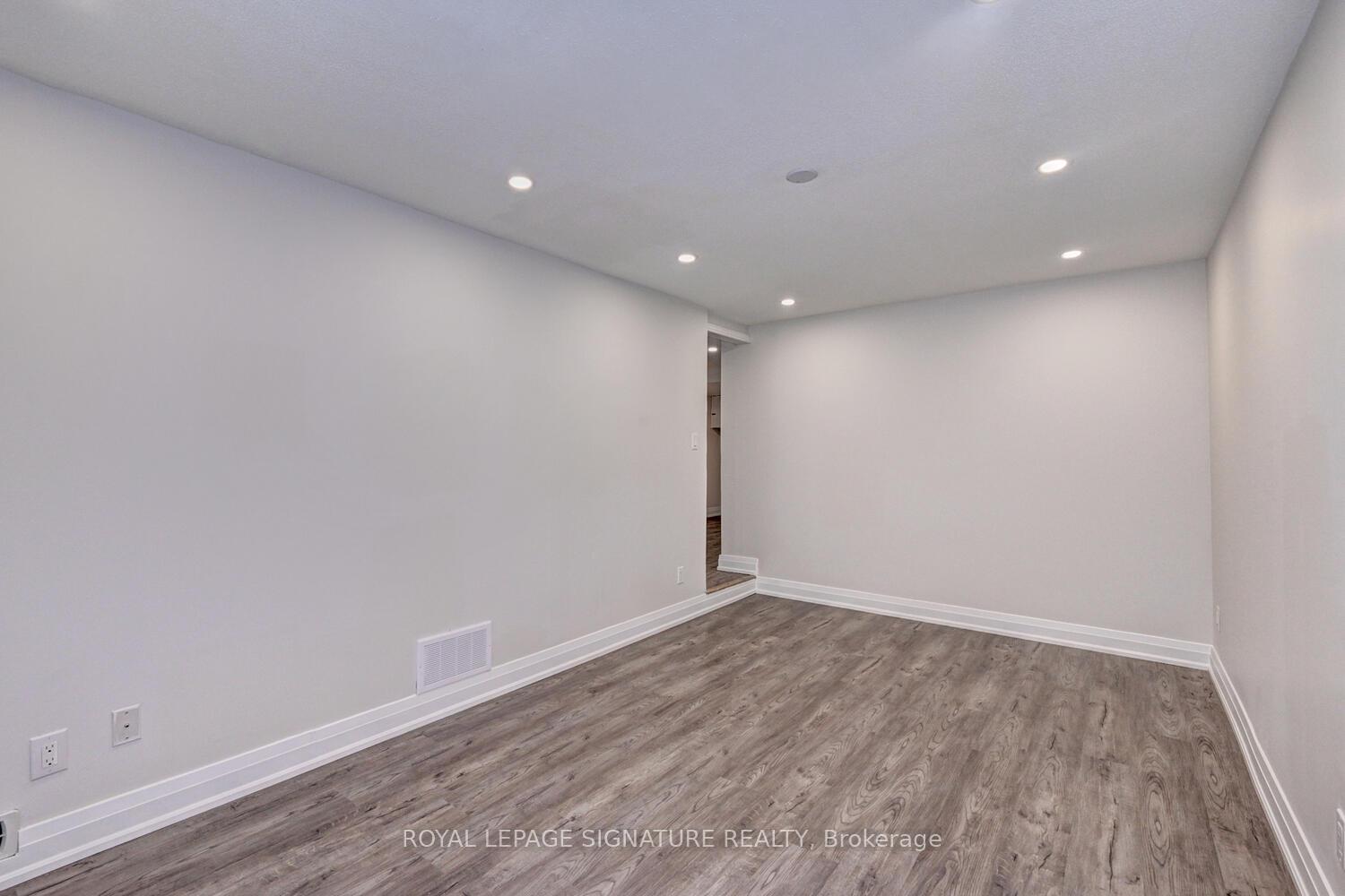 Photo 35 of 84 Heiman Street, Kitchener, Southdale — HOMEH