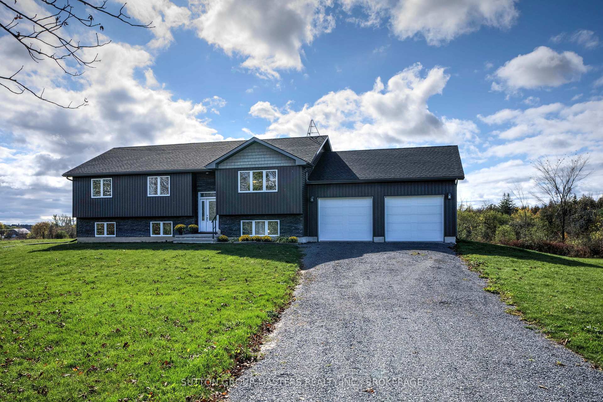 Photo 1 of 4759 Florida Road, Loyalist, Lennox and Addington - South — HOMEH
