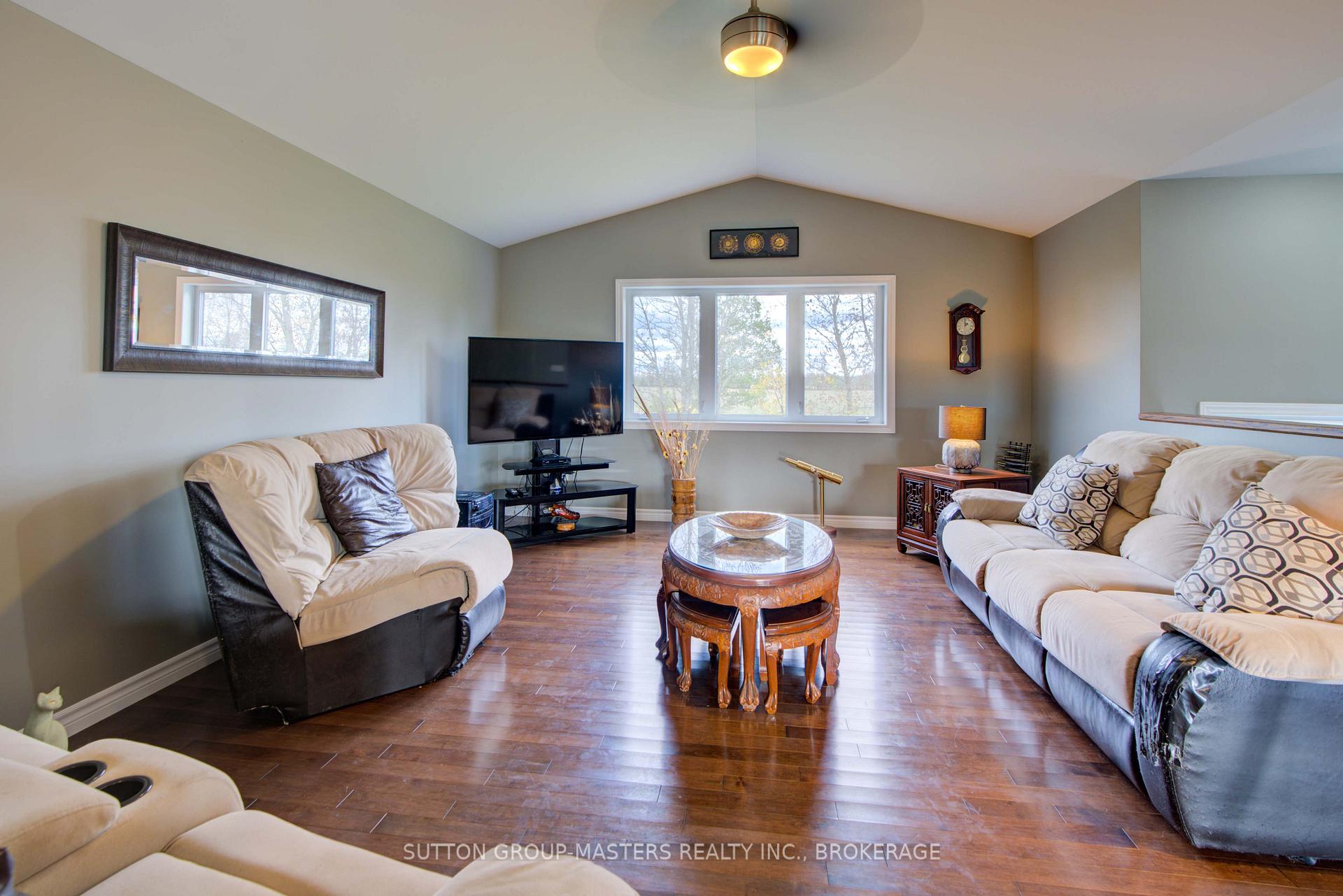 Photo 5 of 4759 Florida Road, Loyalist, Lennox and Addington - South — HOMEH