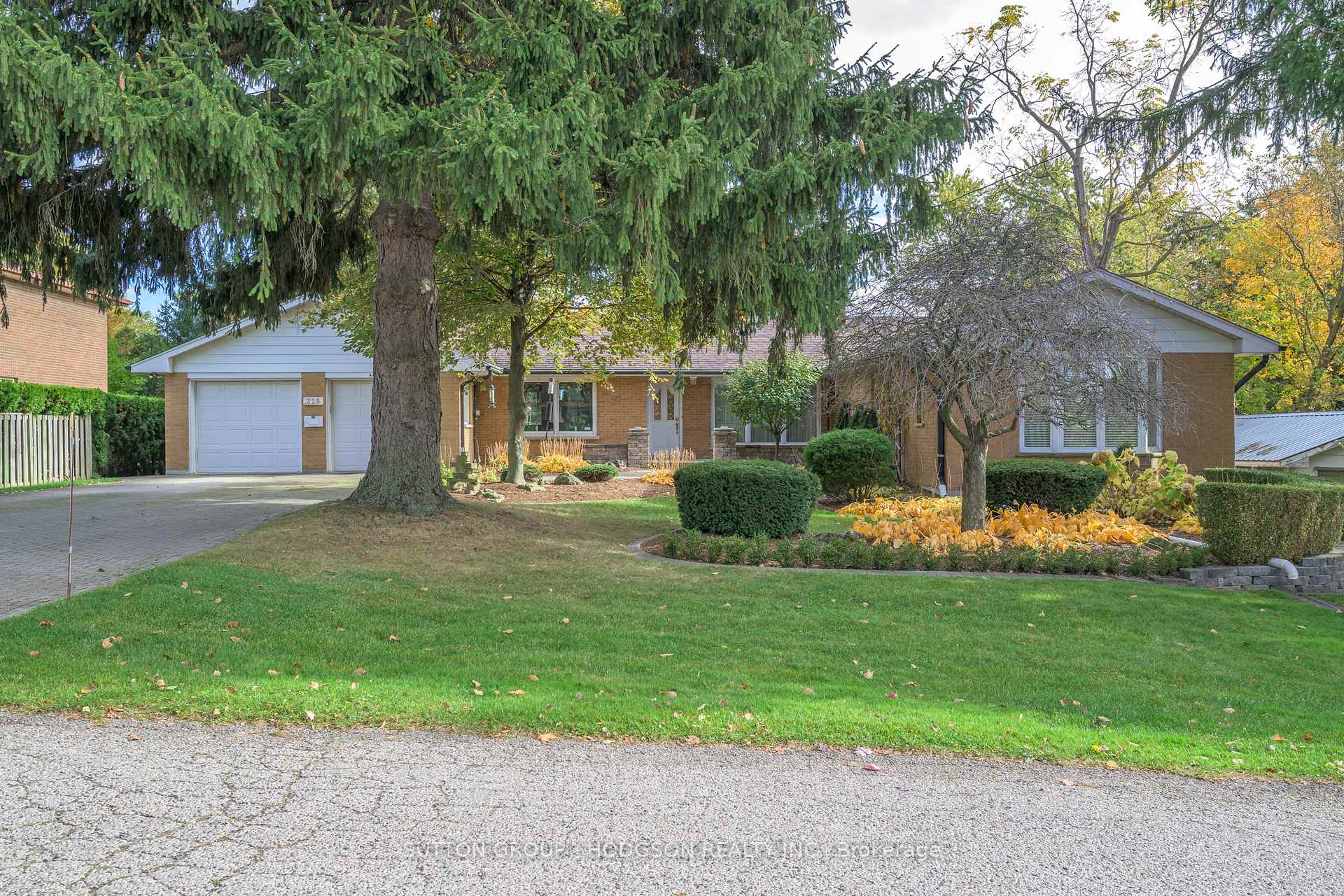 Photo 1 of 325 Thames Valley Avenue, London, North Q — HOMEH