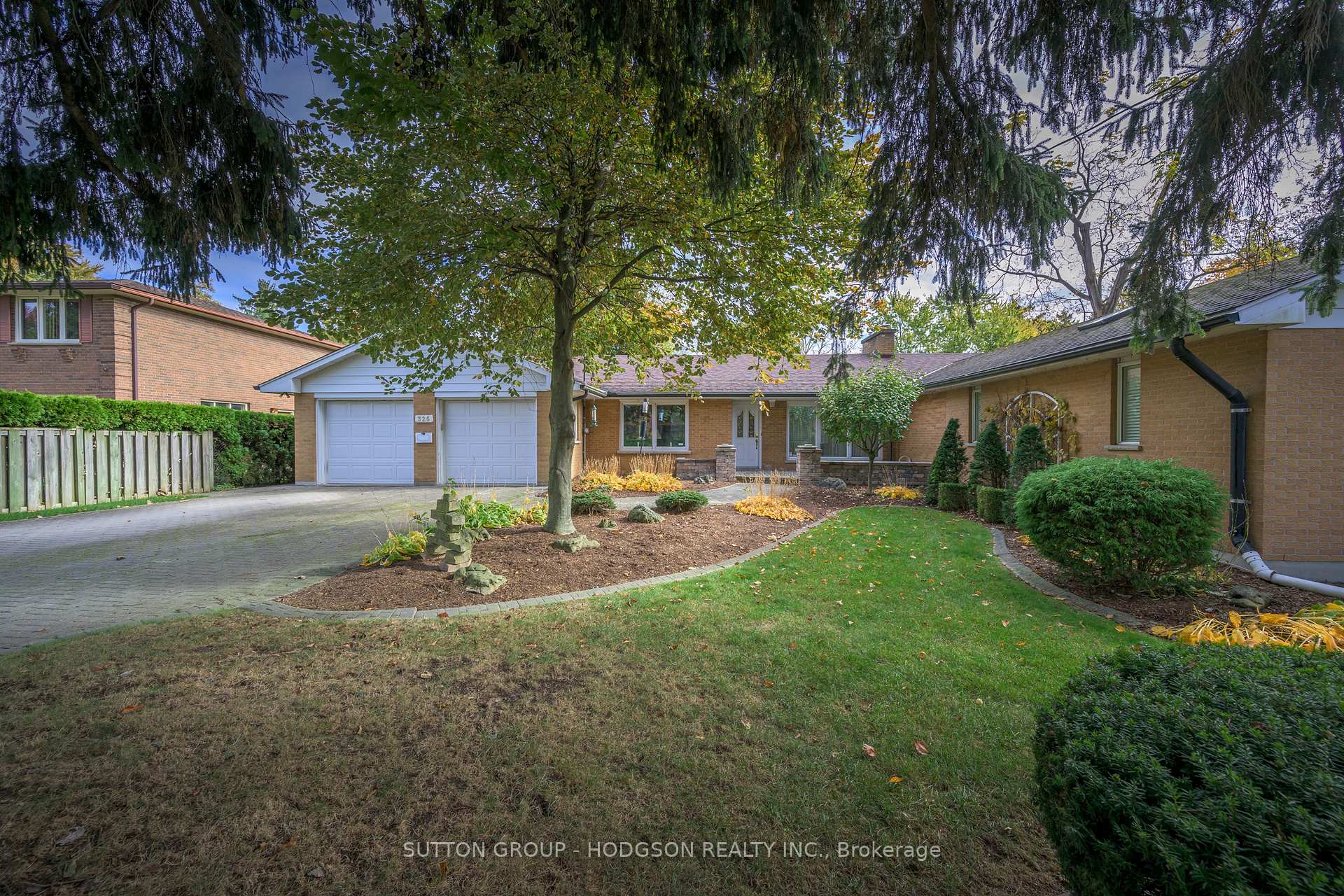 Photo 3 of 325 Thames Valley Avenue, London, North Q — HOMEH