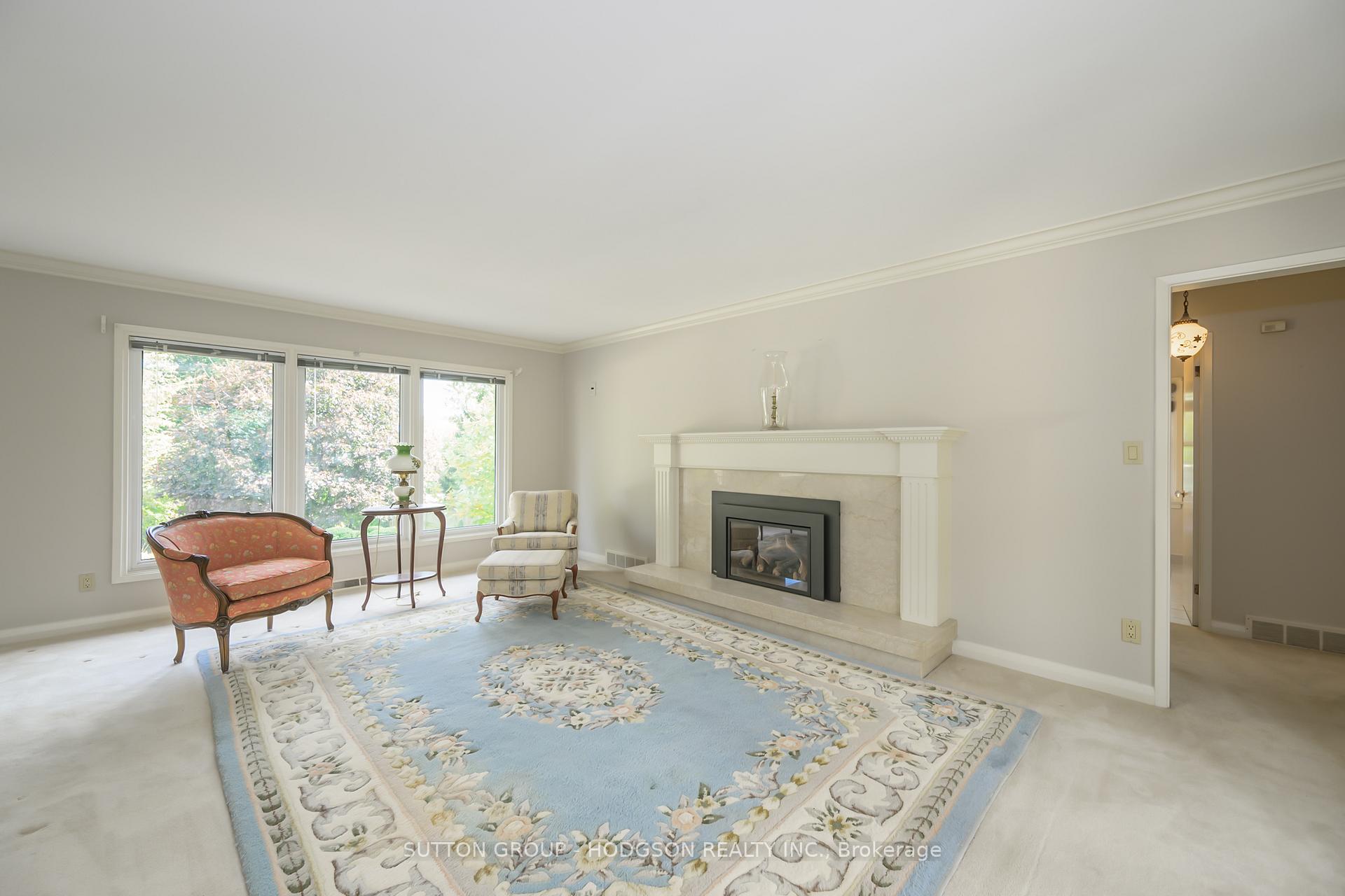 Photo 10 of 325 Thames Valley Avenue, London, North Q — HOMEH