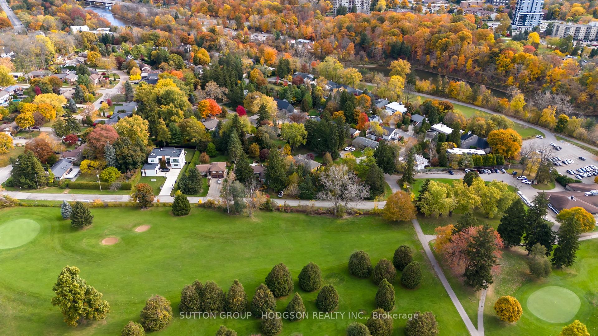 Photo 37 of 325 Thames Valley Avenue, London, North Q — HOMEH