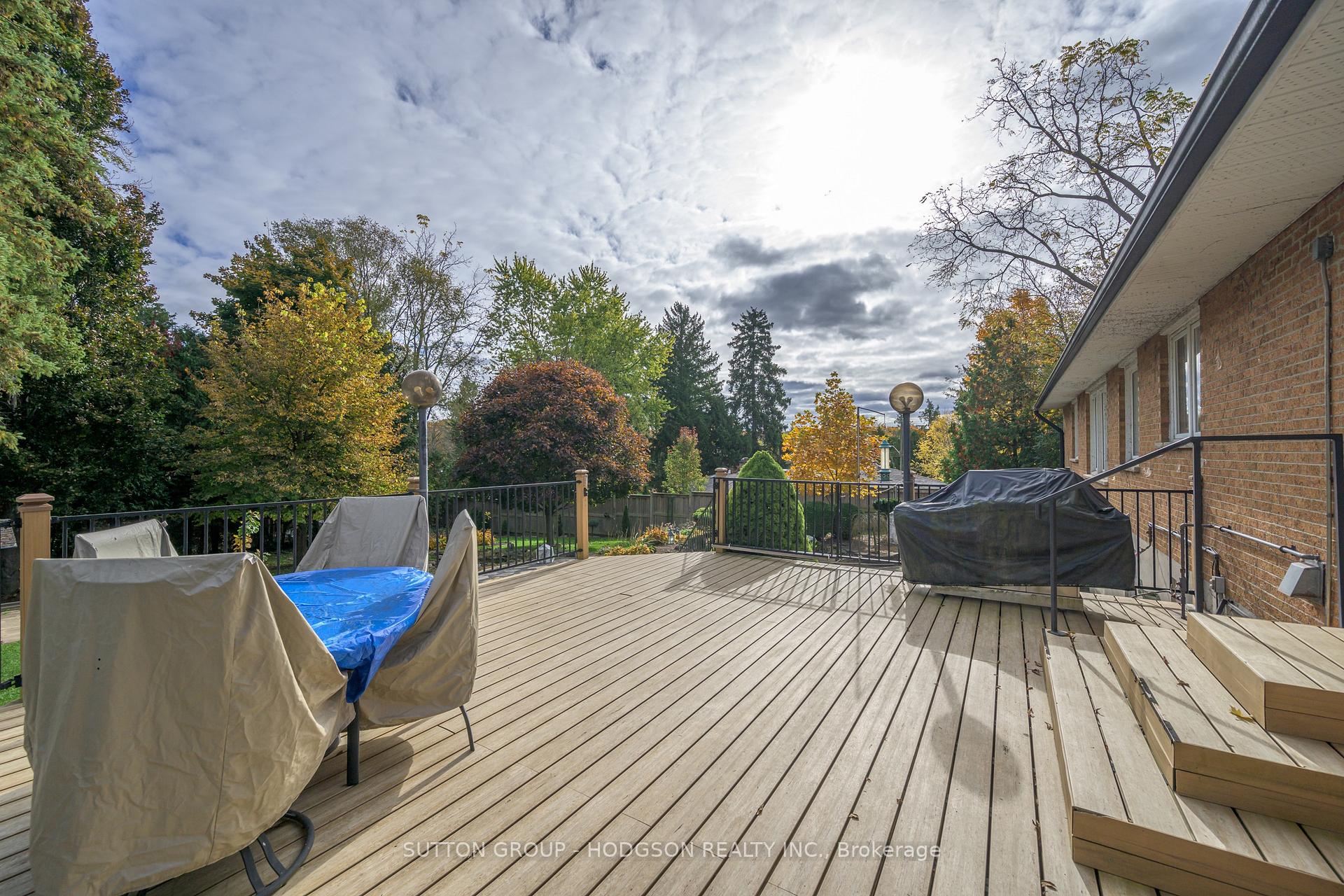 Photo 44 of 325 Thames Valley Avenue, London, North Q — HOMEH