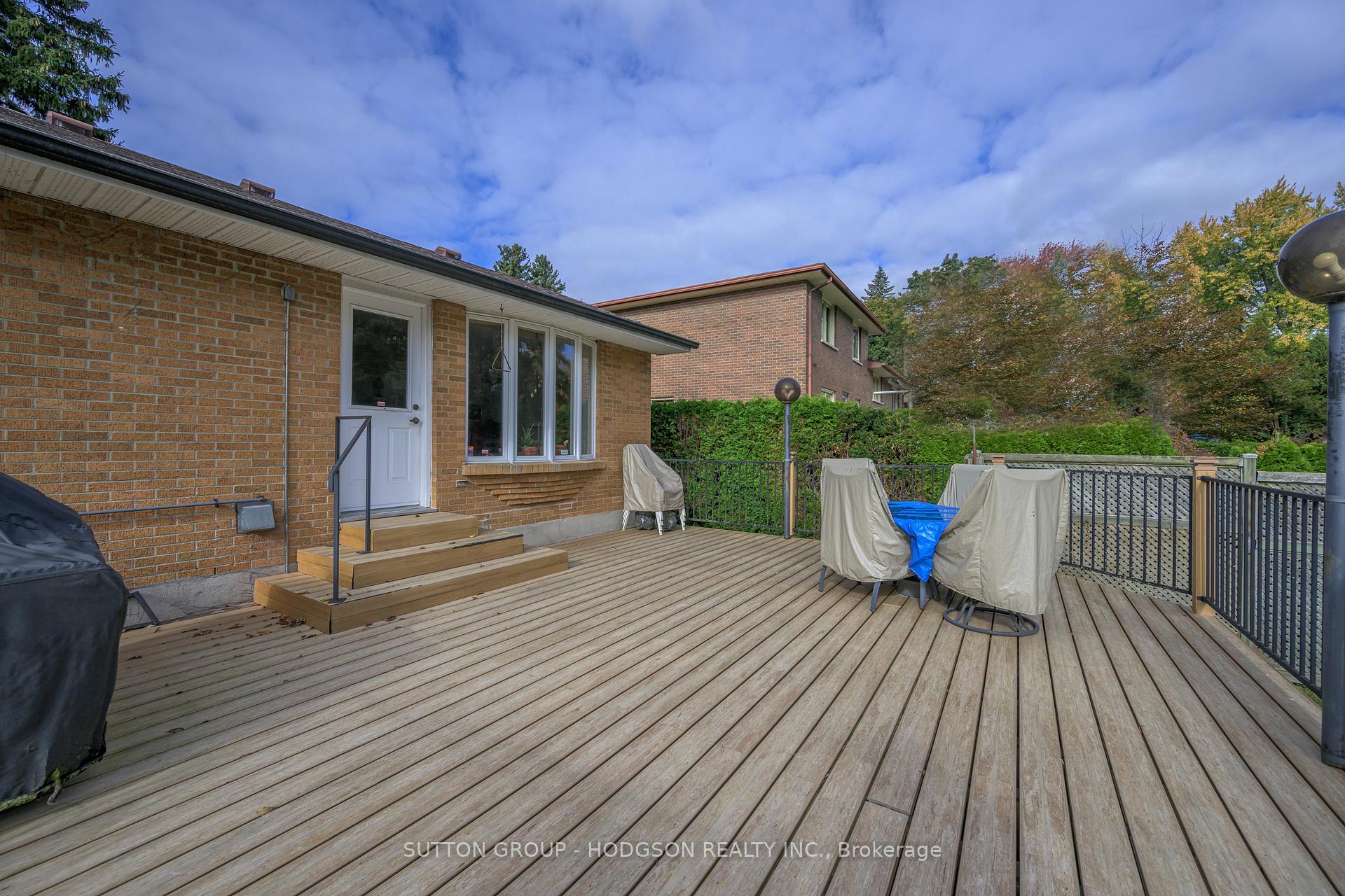 Photo 46 of 325 Thames Valley Avenue, London, North Q — HOMEH