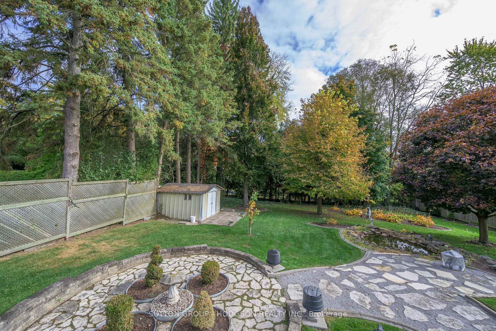 Photo 47 of 325 Thames Valley Avenue, London, North Q — HOMEH