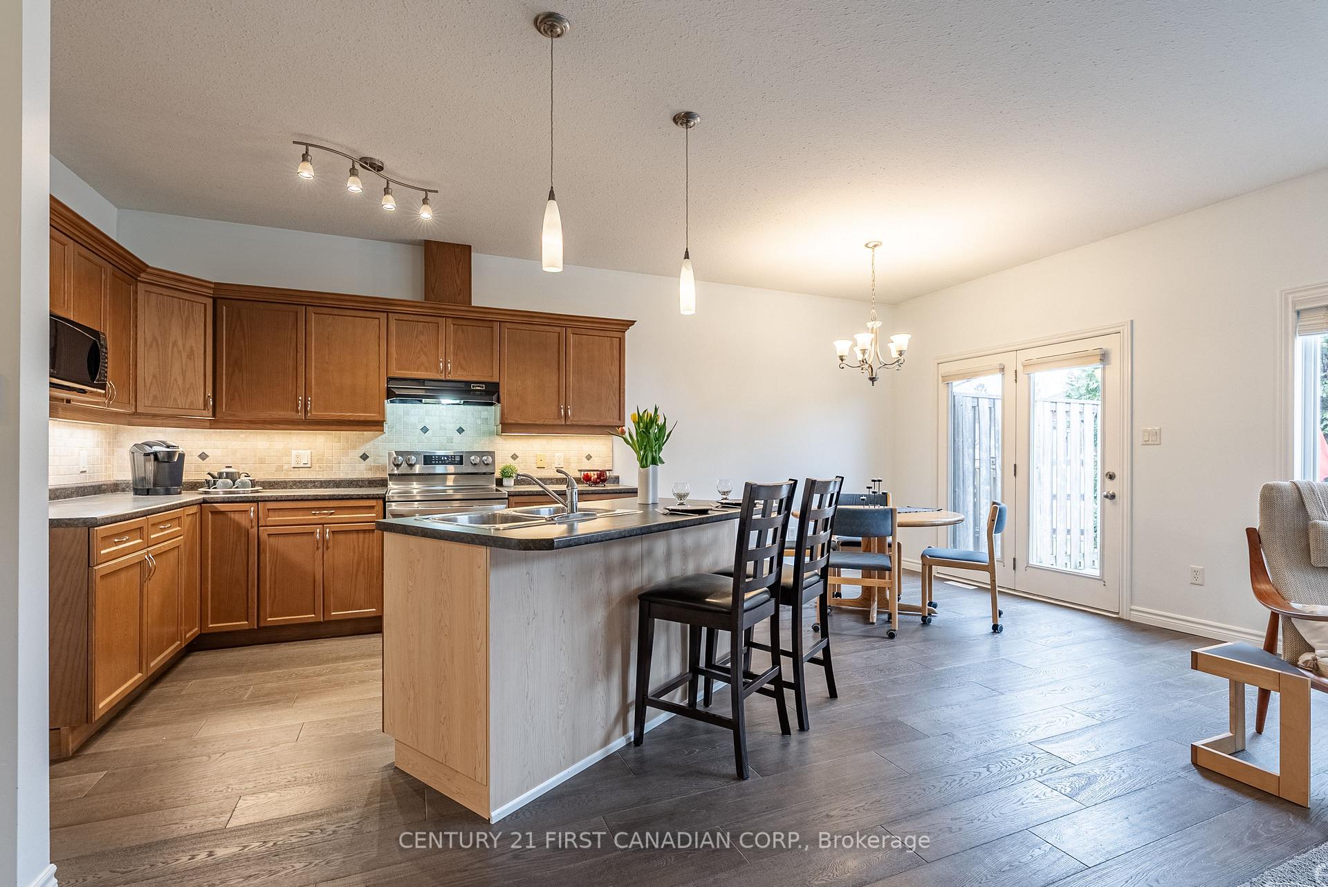 Photo 9 of 113 Radcliffe Crescent, Lucan Biddulph, Lucan — HOMEH
