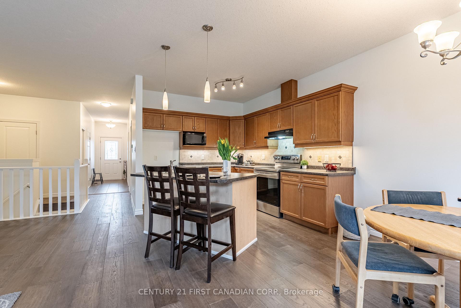 Photo 13 of 113 Radcliffe Crescent, Lucan Biddulph, Lucan — HOMEH