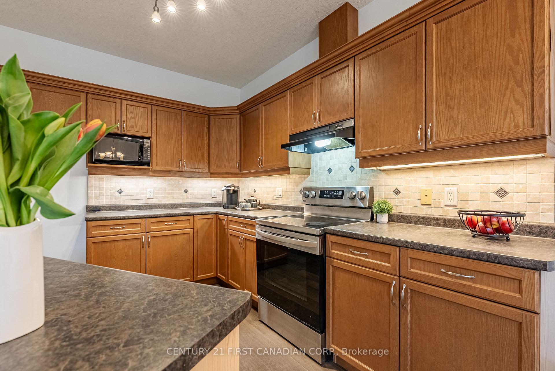 Photo 15 of 113 Radcliffe Crescent, Lucan Biddulph, Lucan — HOMEH