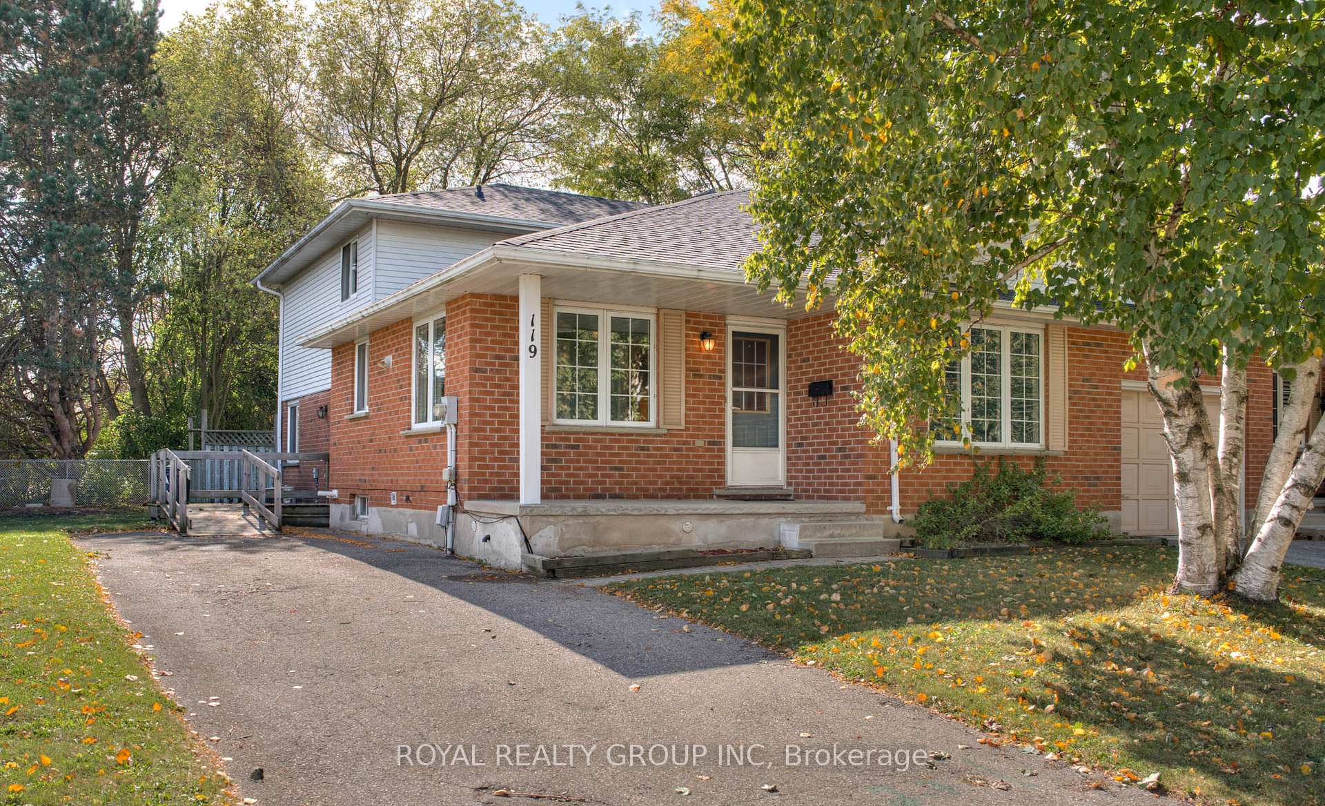 Photo 1 of 119 Keewatin Avenue, Kitchener — HOMEH