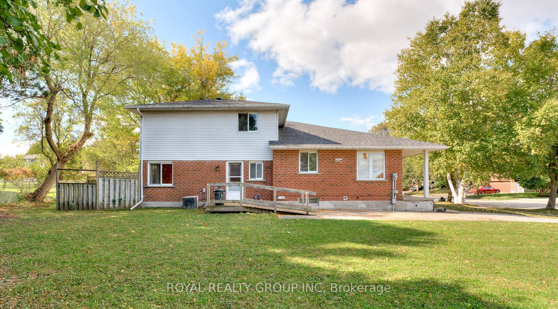 Photo 3 of 119 Keewatin Avenue, Kitchener — HOMEH