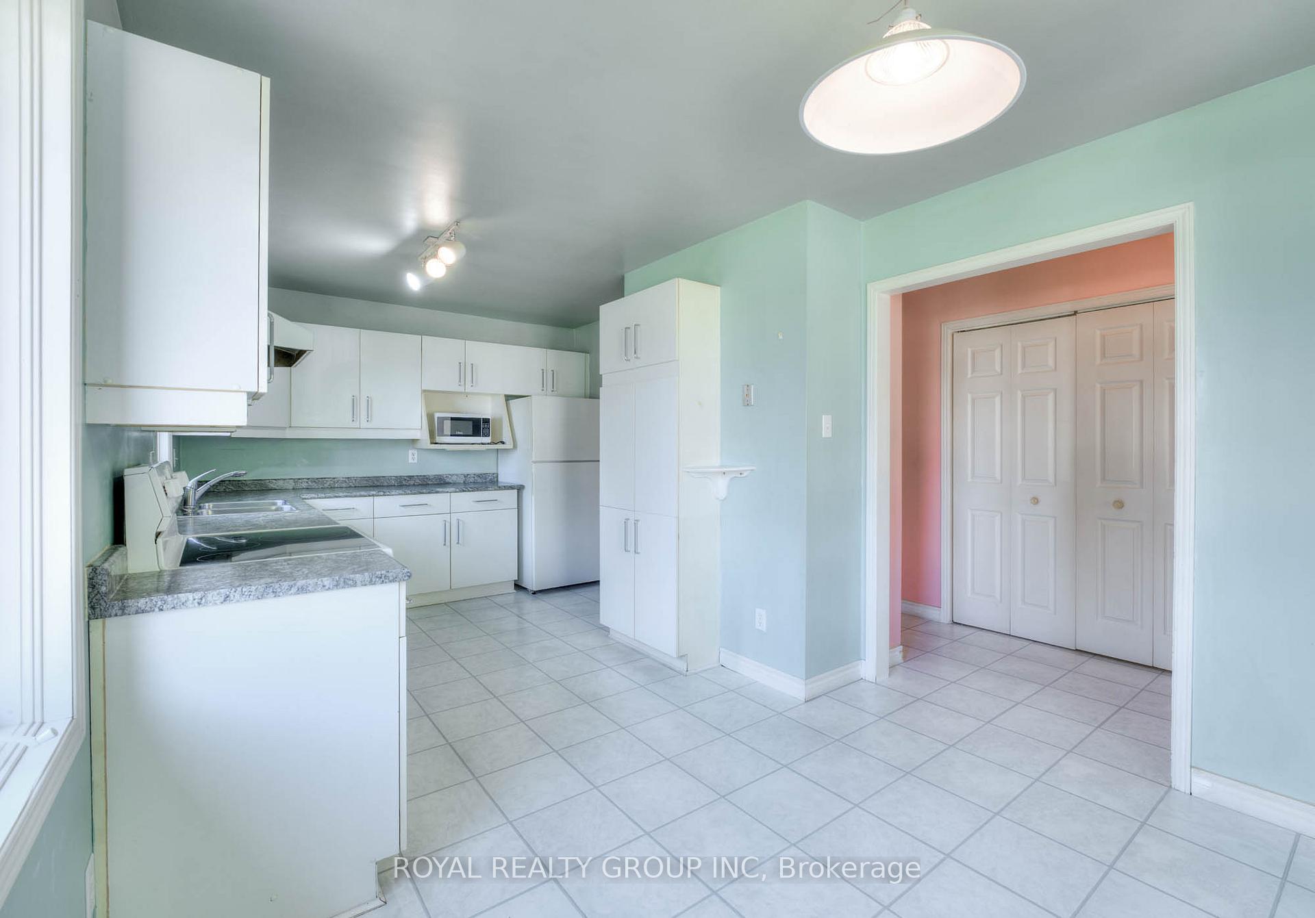 Photo 13 of 119 Keewatin Avenue, Kitchener — HOMEH