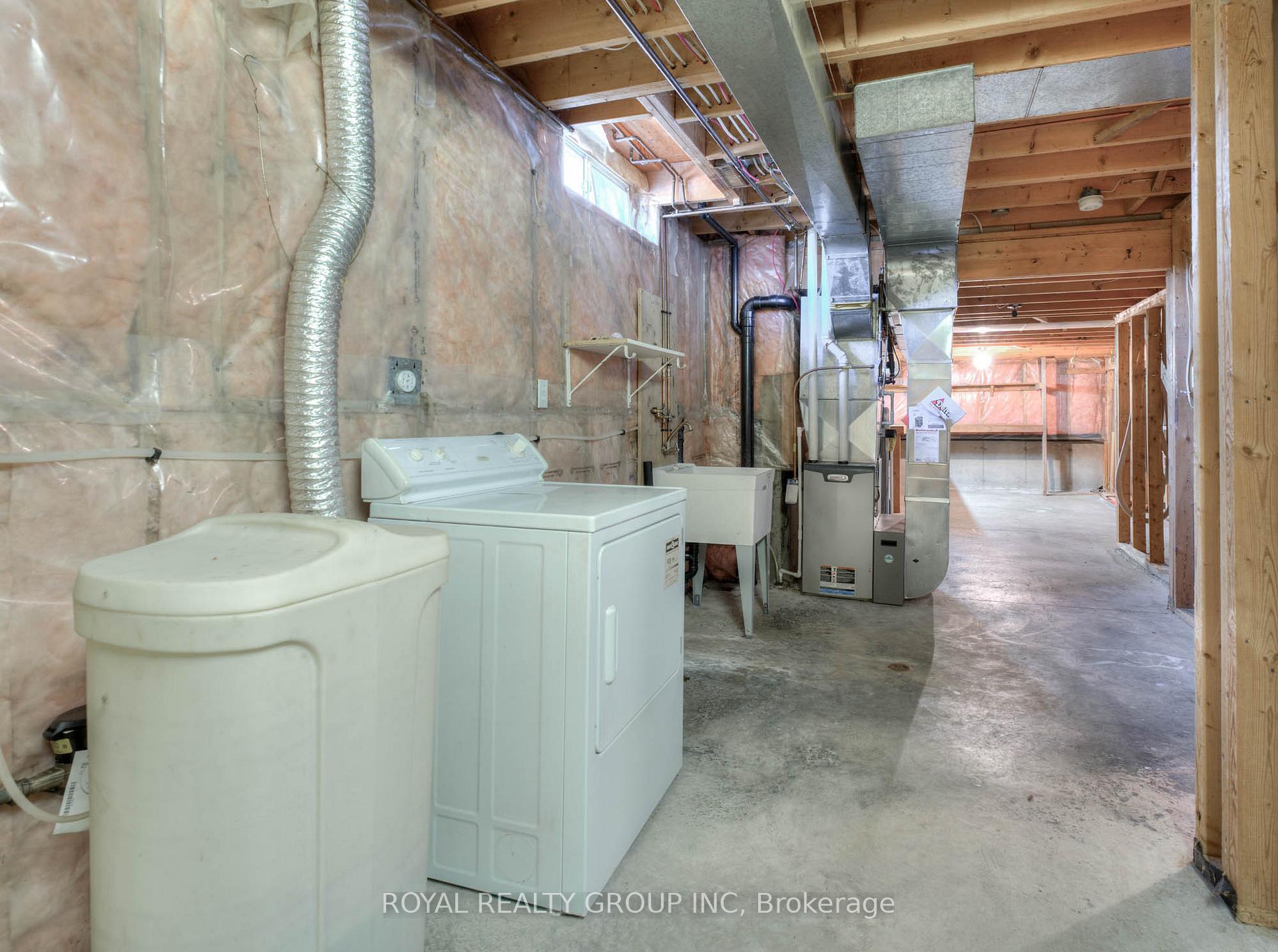 Photo 23 of 119 Keewatin Avenue, Kitchener — HOMEH