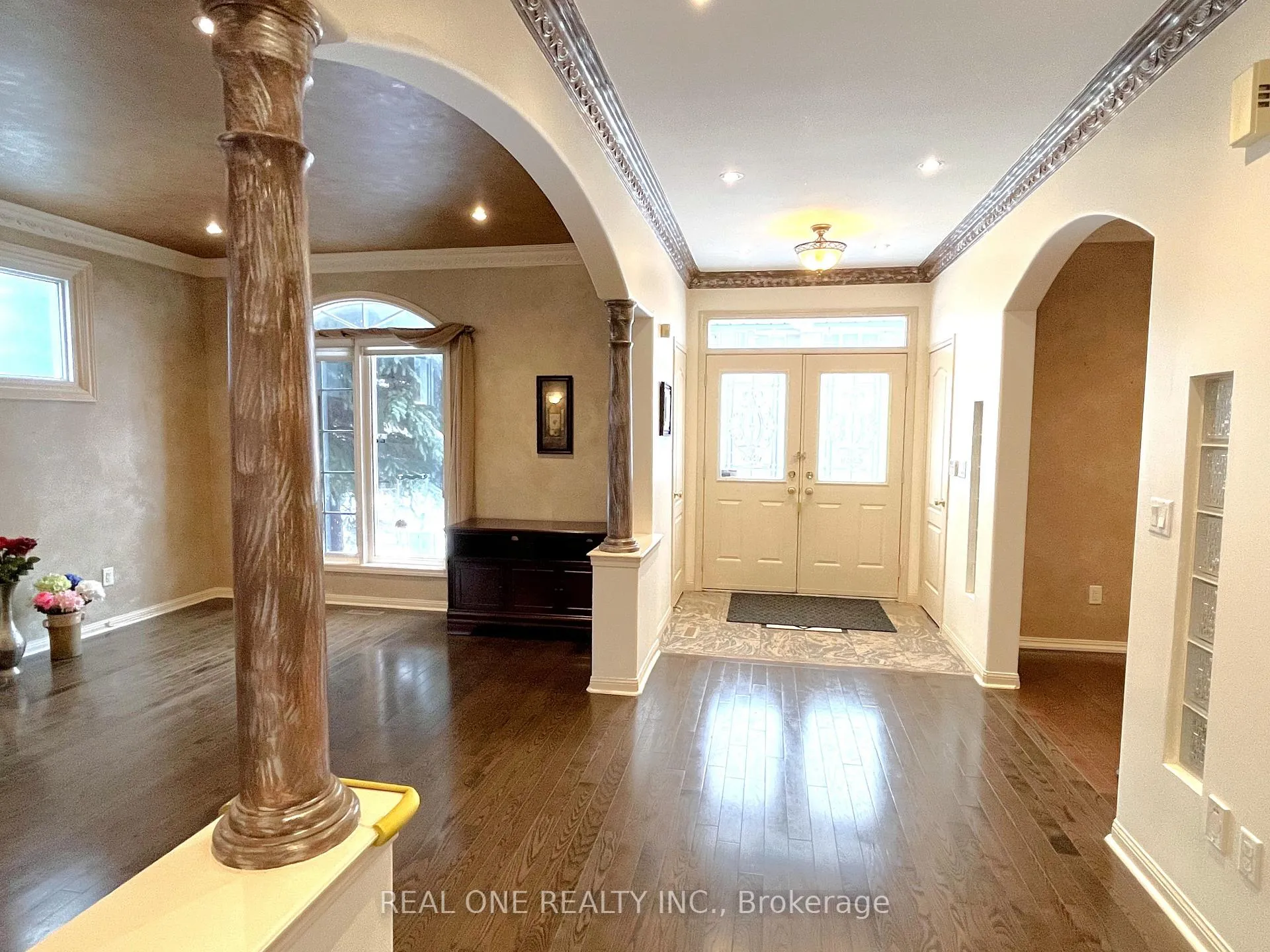 Photo 7 of 49 Drawbridge Drive, Markham, Berczy — HOMEH