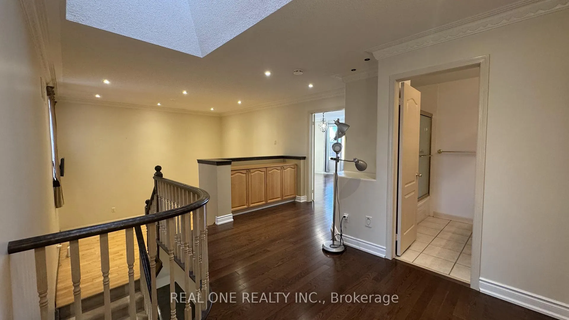 Photo 21 of 49 Drawbridge Drive, Markham, Berczy — HOMEH