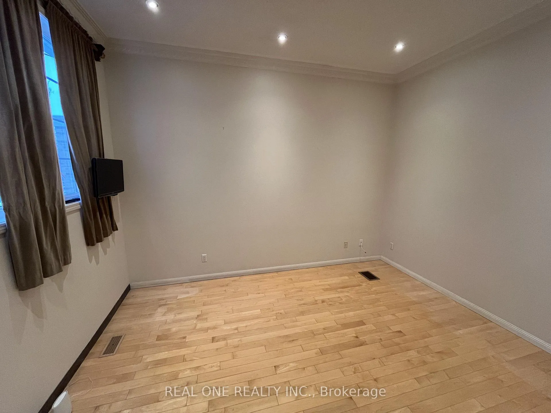 Photo 22 of 49 Drawbridge Drive, Markham, Berczy — HOMEH