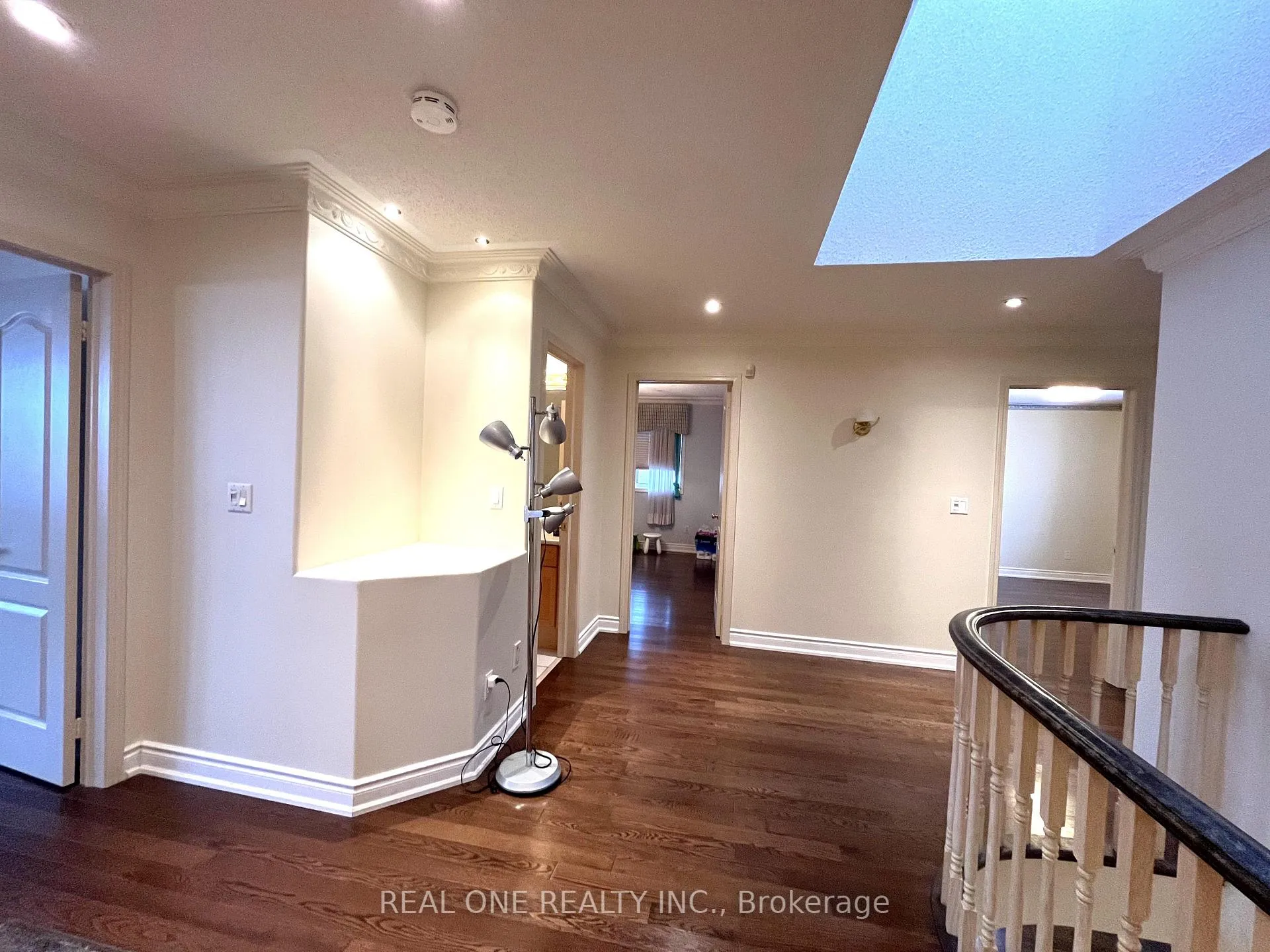 Photo 24 of 49 Drawbridge Drive, Markham, Berczy — HOMEH