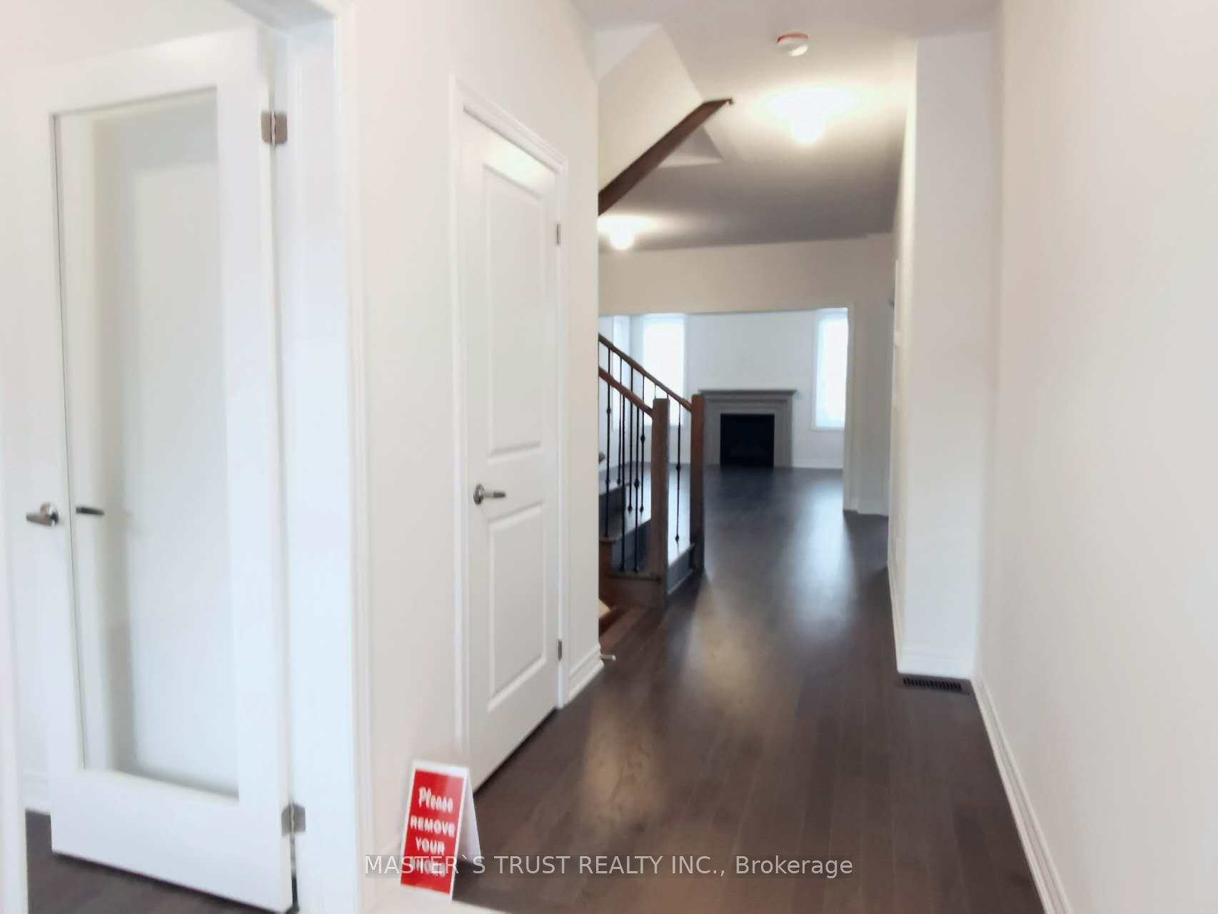 Photo 3 of 1304 Davis Loop, Innisfil, Lefroy — HOMEH