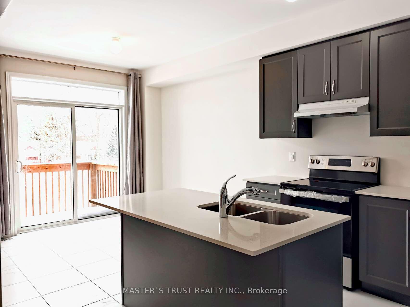 Photo 10 of 1304 Davis Loop, Innisfil, Lefroy — HOMEH