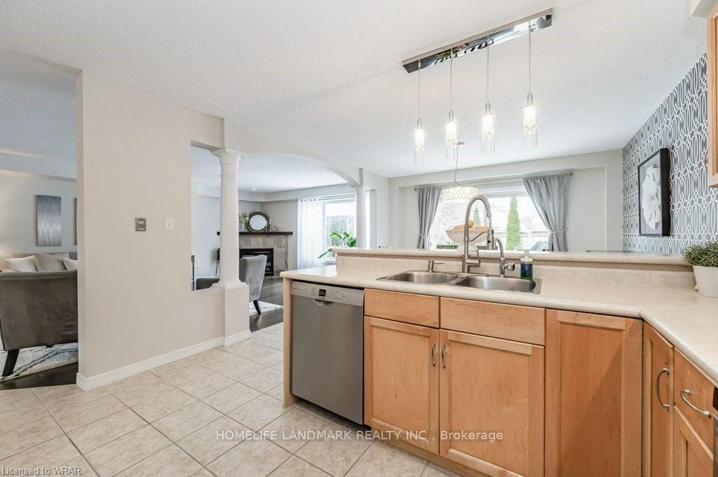 Photo 6 of 123 Winifred Street, Kitchener — HOMEH