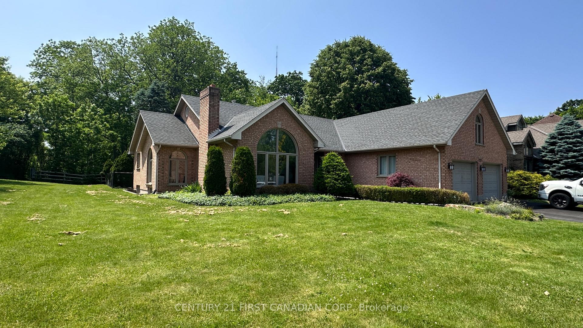 Photo 1 of 212 Timber Drive, London, South B — HOMEH