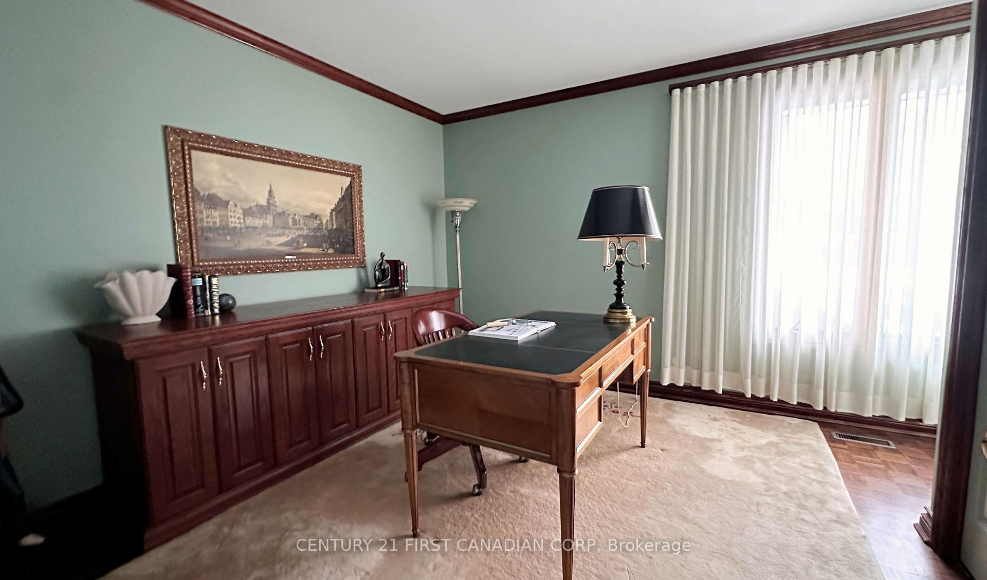 Photo 16 of 212 Timber Drive, London, South B — HOMEH