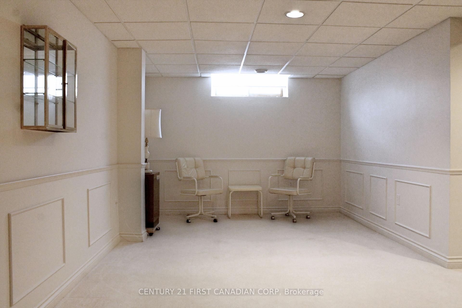 Photo 24 of 212 Timber Drive, London, South B — HOMEH