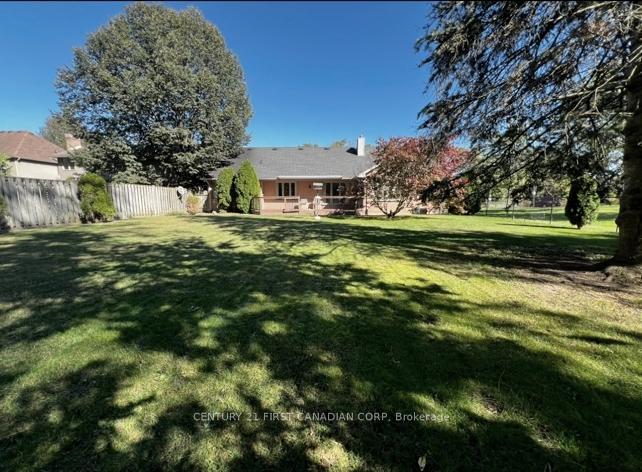 Photo 36 of 212 Timber Drive, London, South B — HOMEH