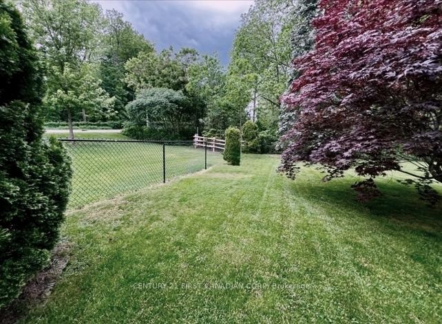 Photo 38 of 212 Timber Drive, London, South B — HOMEH