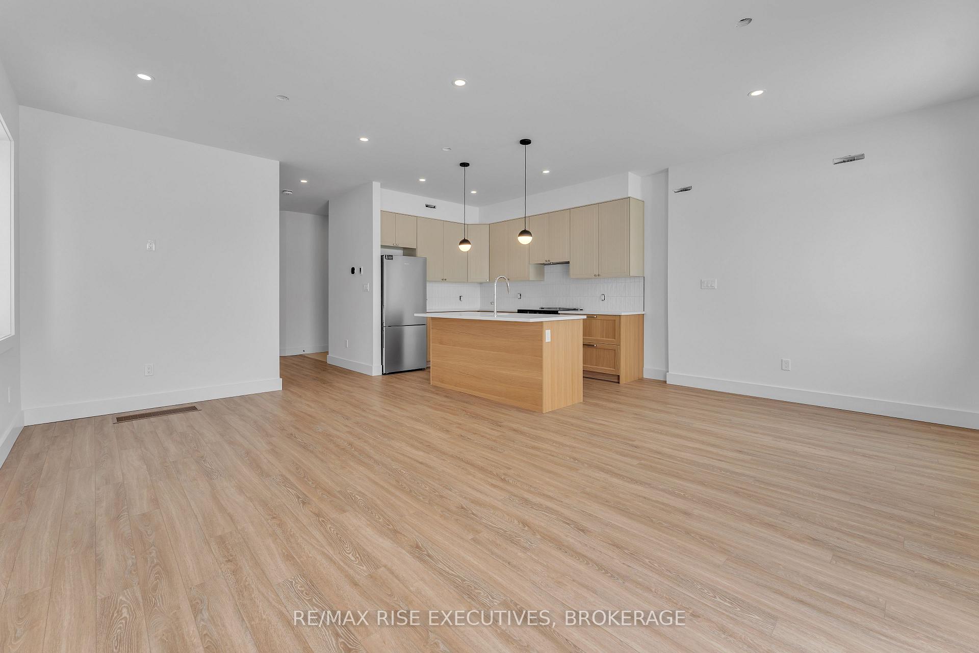 Photo 5 of 1330 Ottawa Street, Kingston, City Northwest — HOMEH